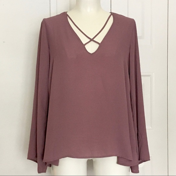 Lush Tops - LUSH crisscross oversized hi lo bell sleeve top XS